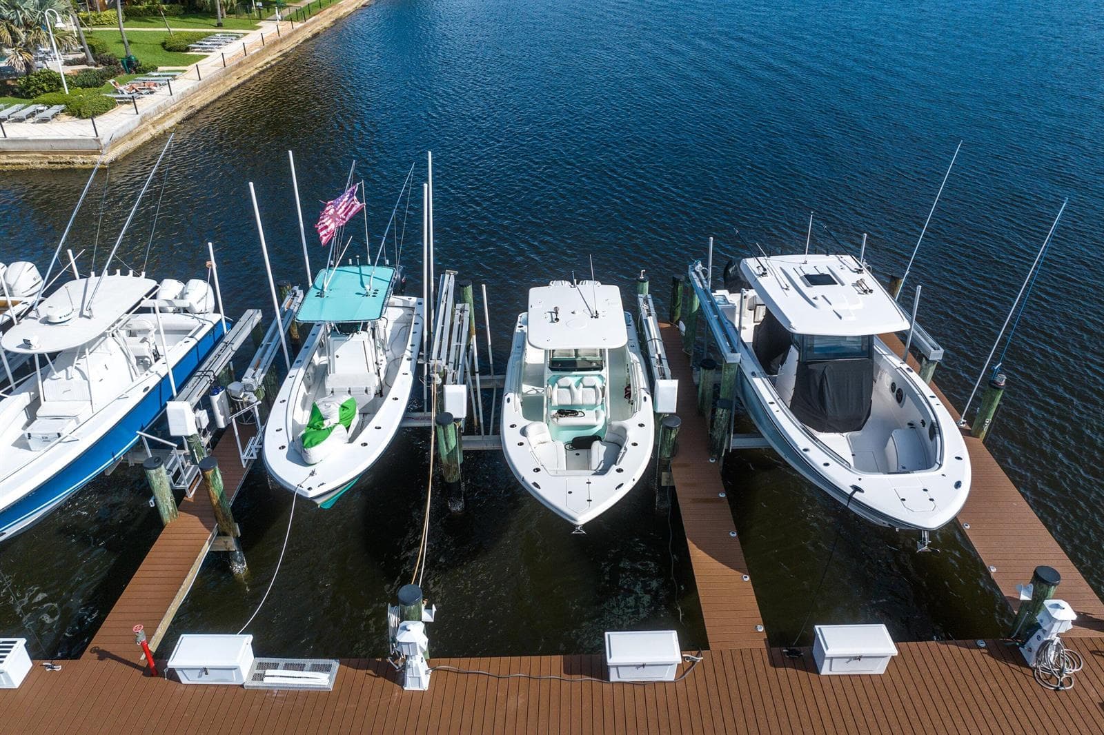 167 YACHT CLUB Way 107 photo 5