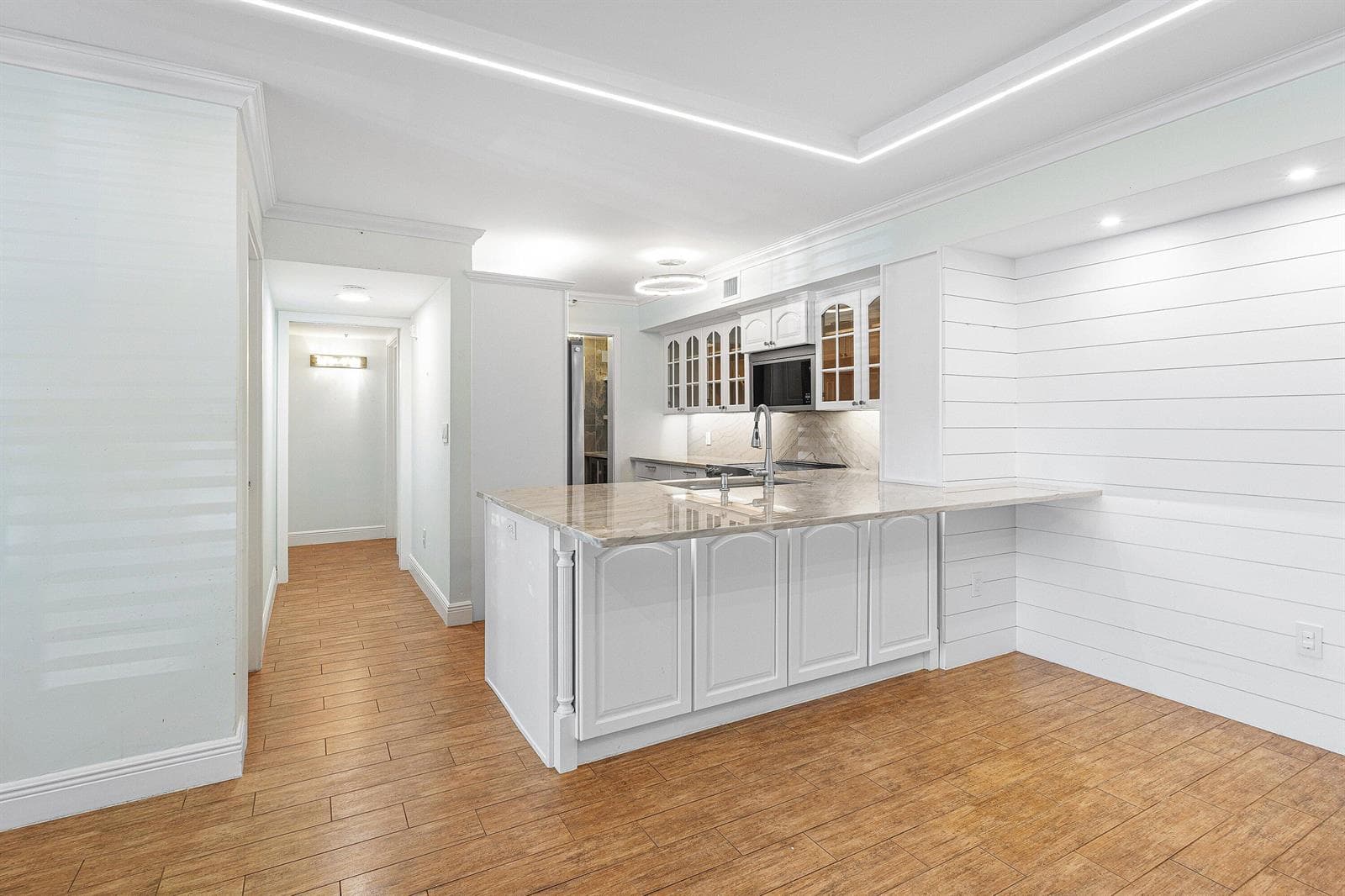167 YACHT CLUB Way 107 photo 8
