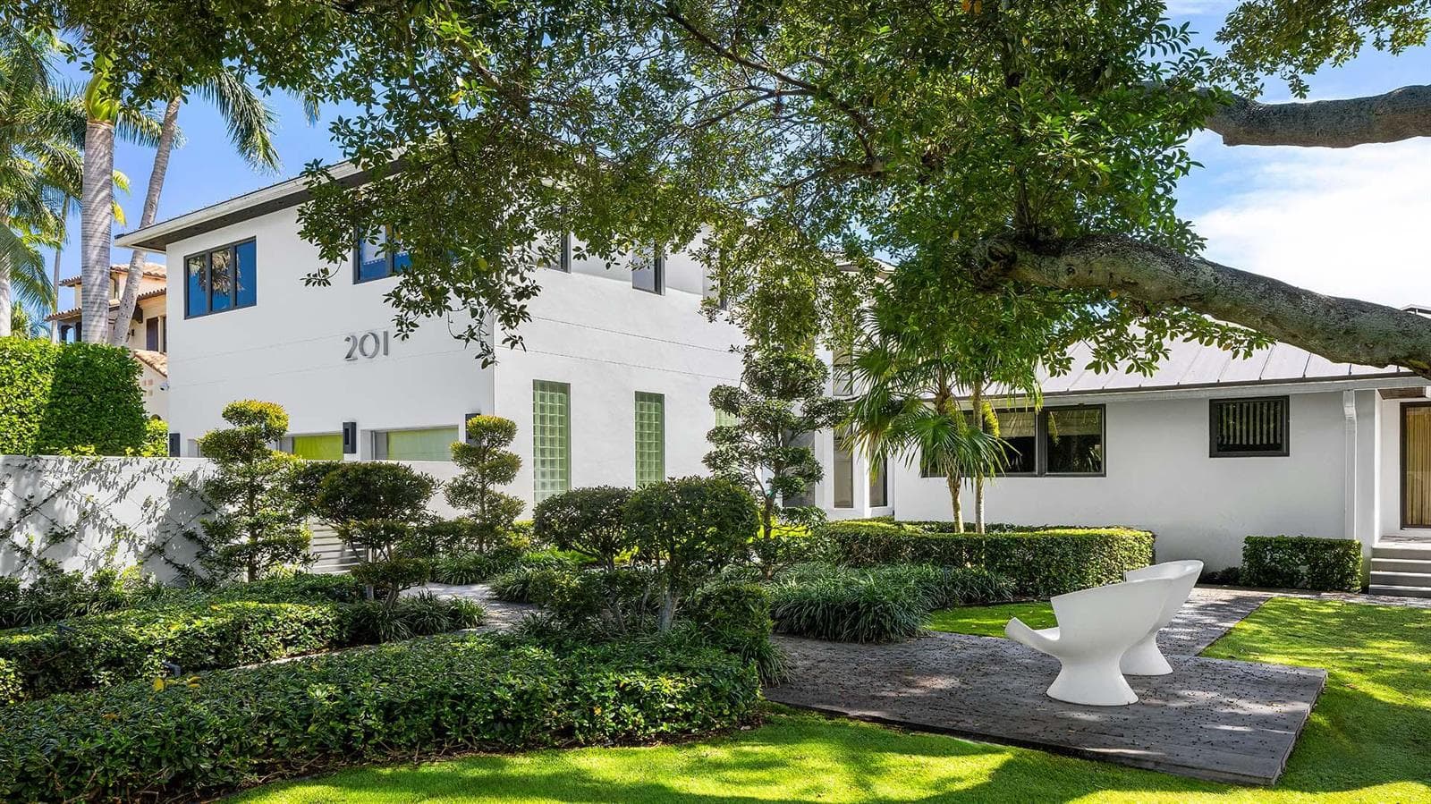 201 Palm Trail photo 17