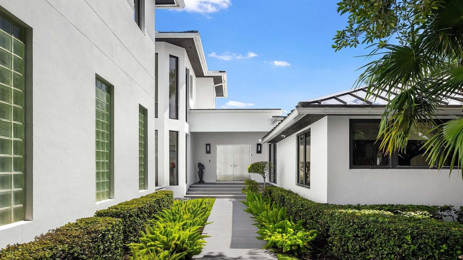 201 Palm Trail photo 18