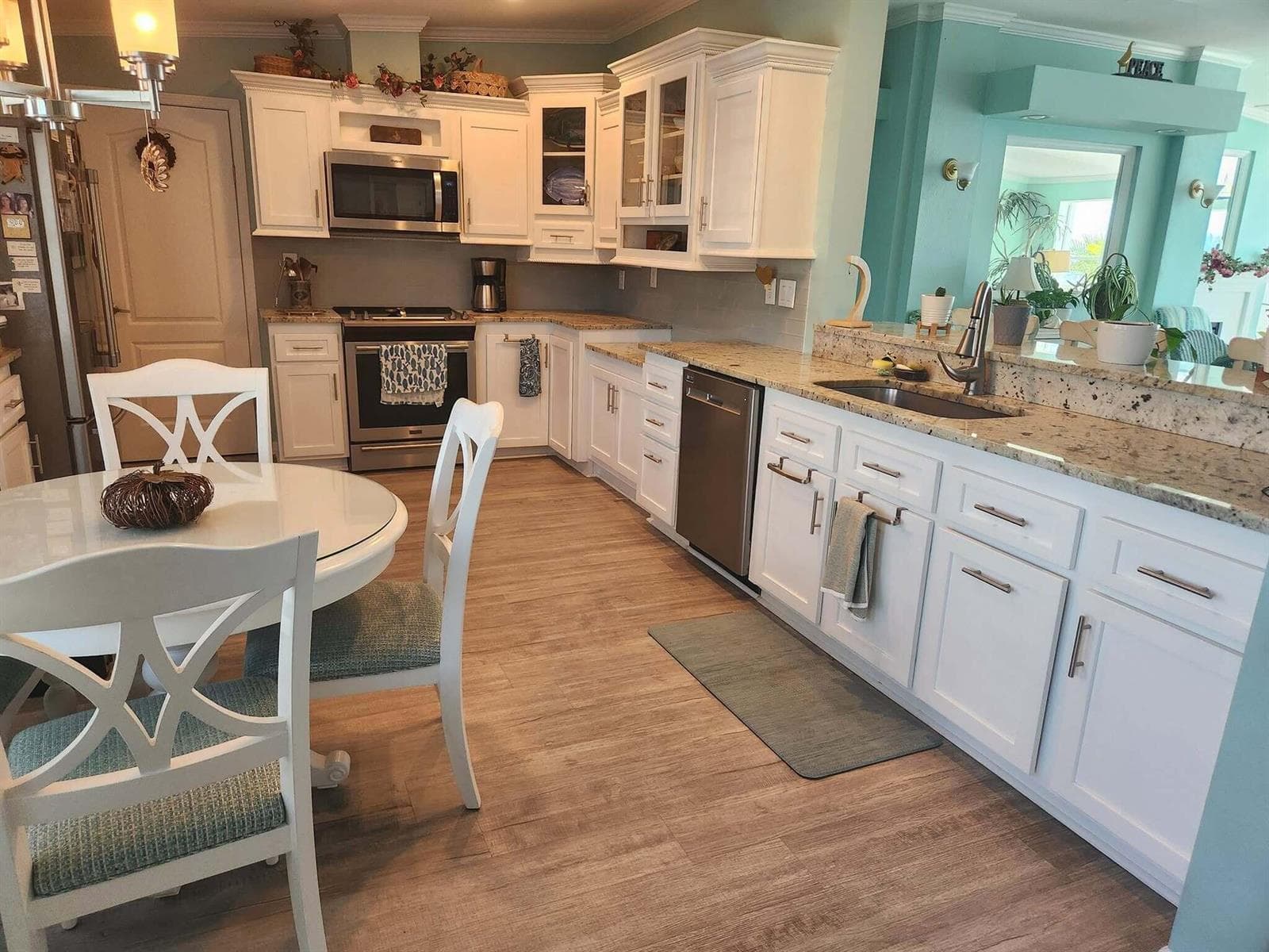 113 E Harbor Drive photo 11
