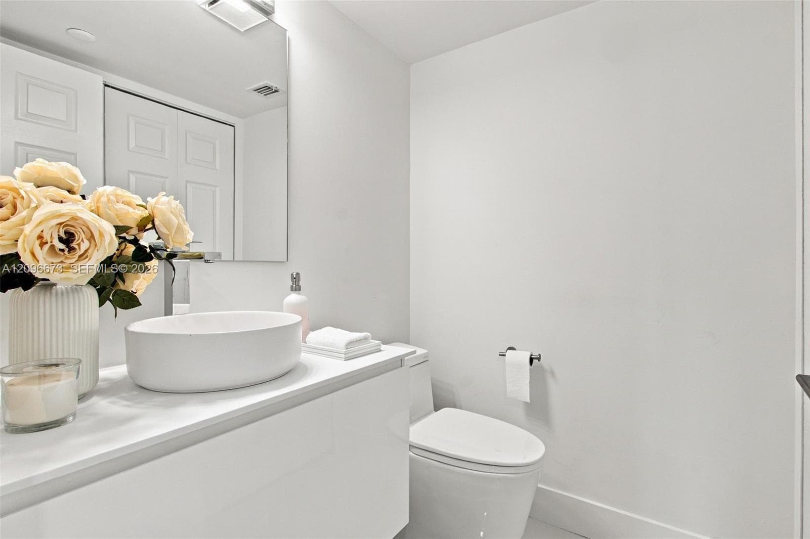 19101 NE 36th Ct 2811 photo 23