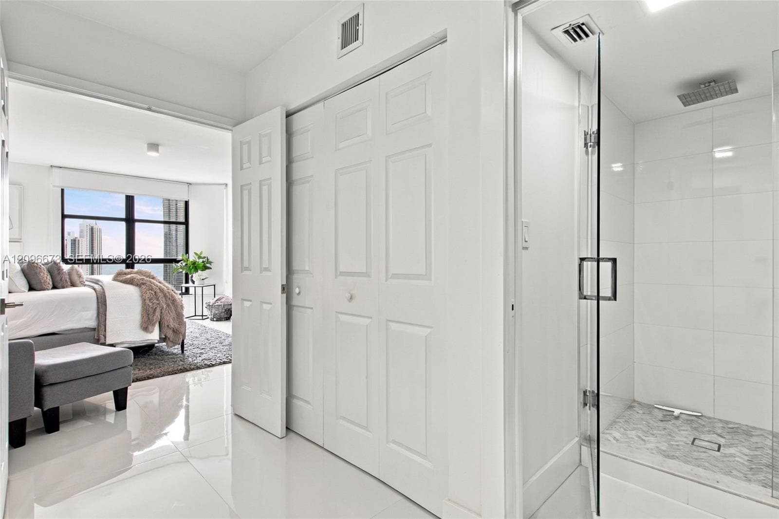 19101 NE 36th Ct 2811 photo 19