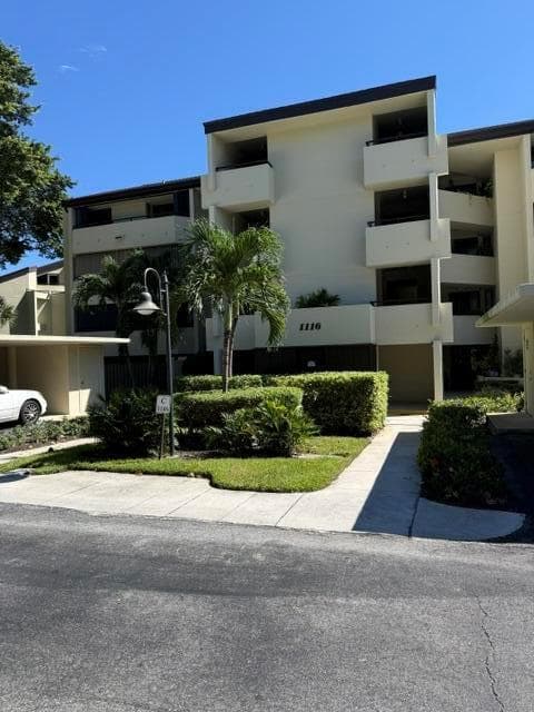 1116 MARINE Way W C1L photo 1