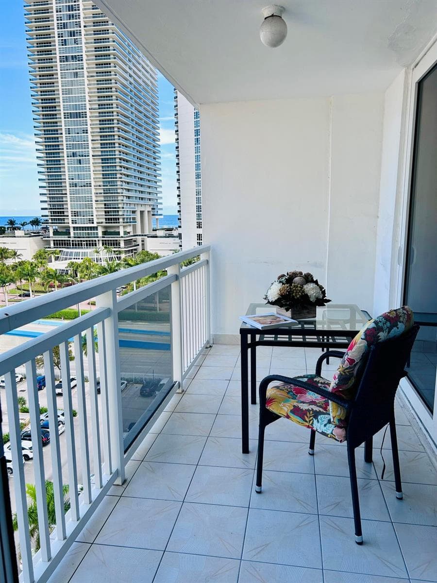 1849 S OCEAN Drive 1105 photo 1