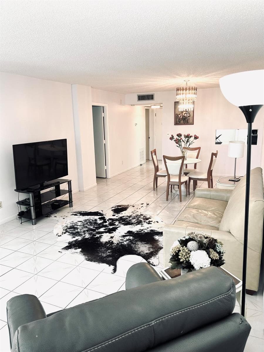 1849 S OCEAN Drive 1105 photo 5