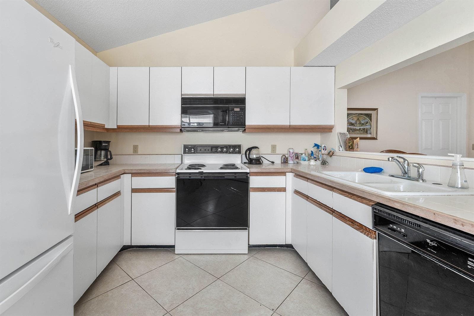 12 Elgin Lane photo 10