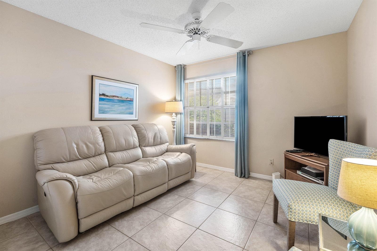 12 Elgin Lane photo 18