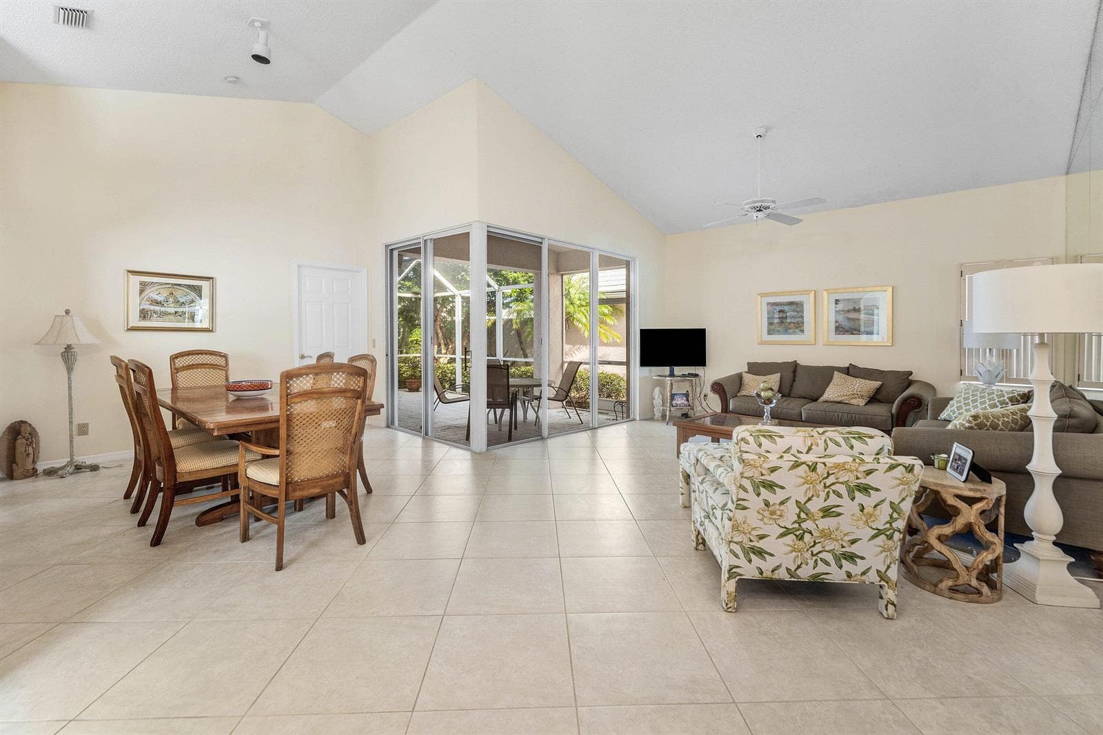 12 Elgin Lane photo 11