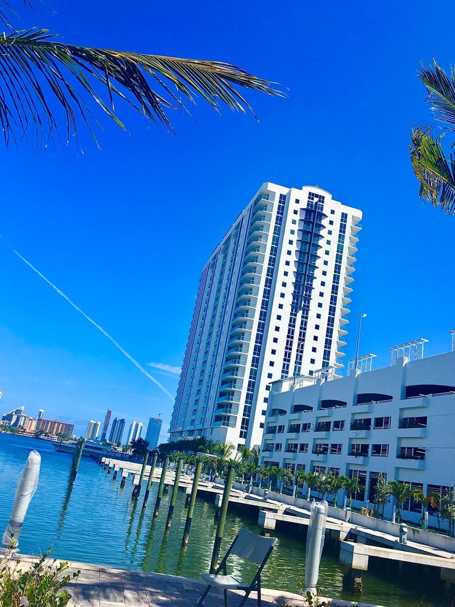 17111 BISCAYNE Boulevard 1903 photo 23