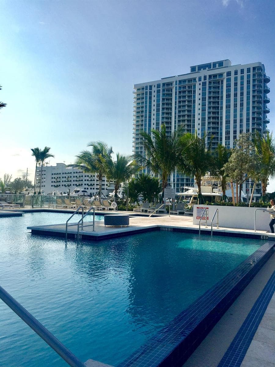 17111 BISCAYNE Boulevard 1903 photo 22