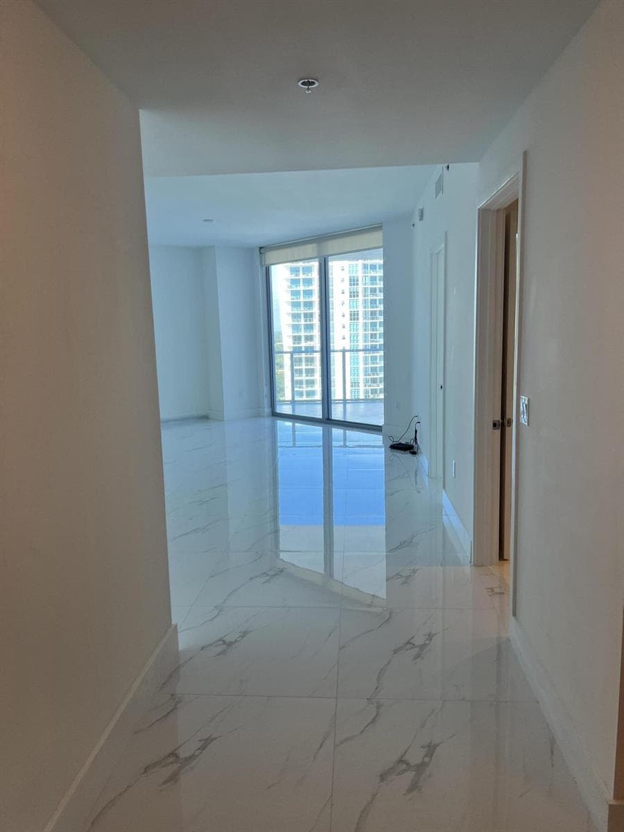 17111 BISCAYNE Boulevard 1903 photo 7