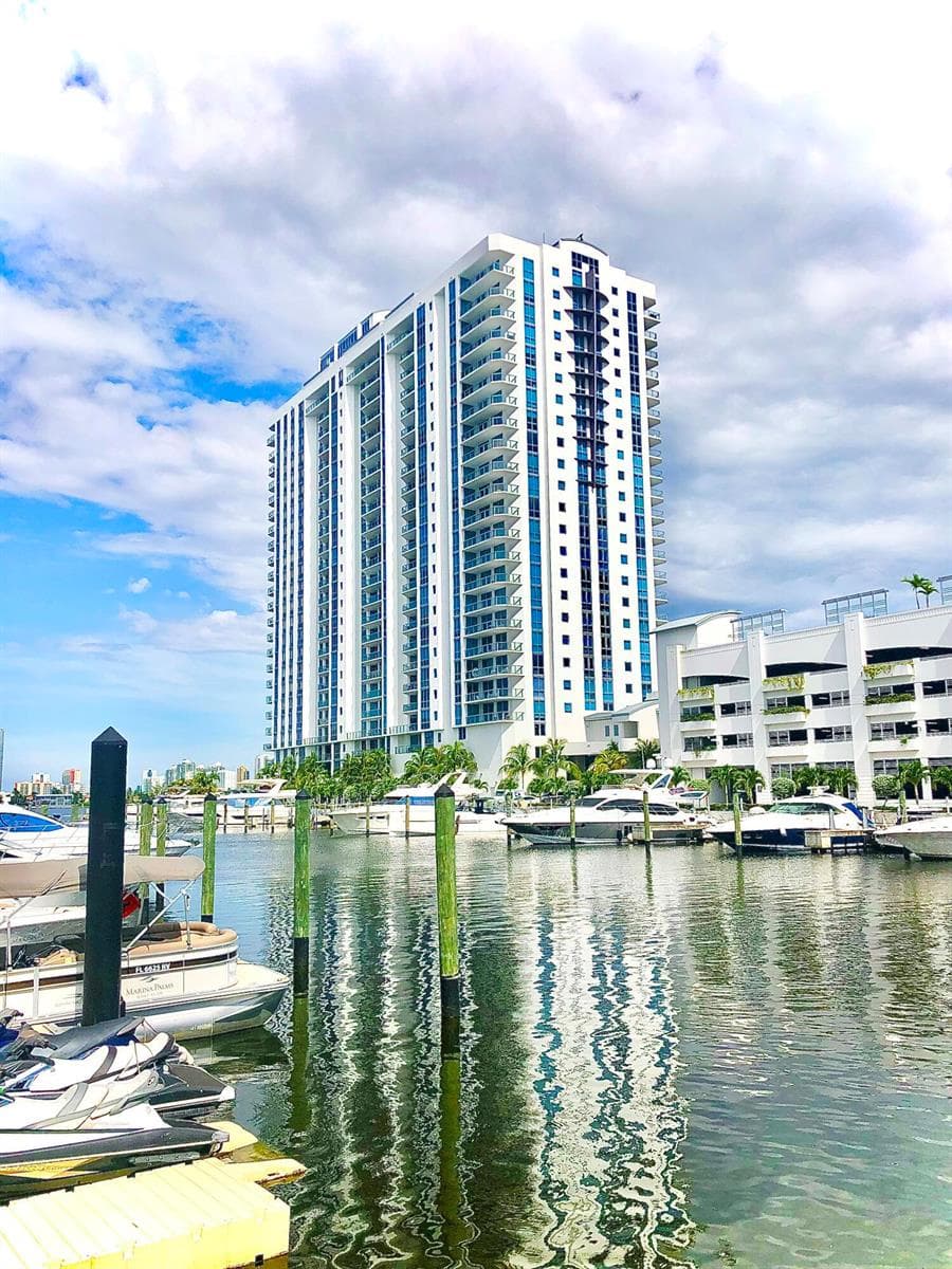 17111 BISCAYNE Boulevard 1903 photo 1