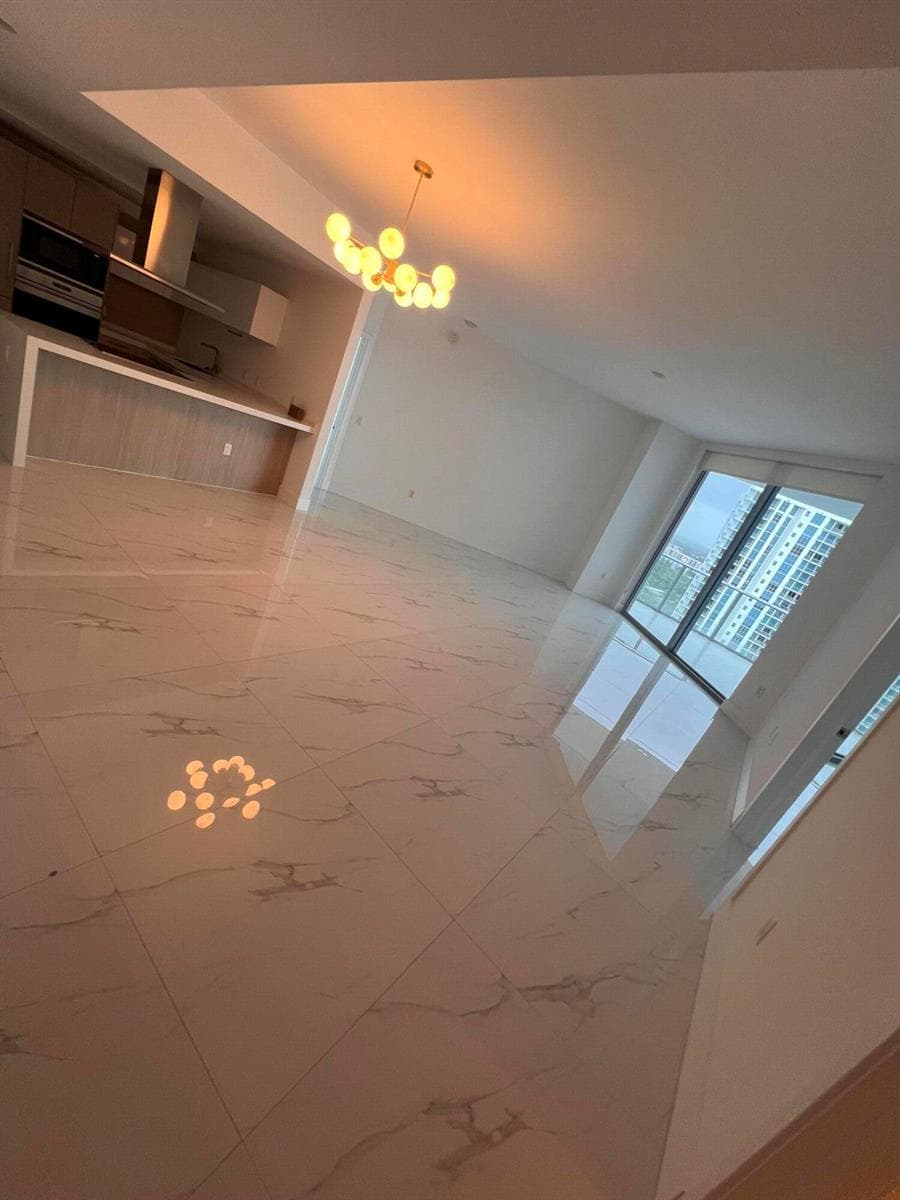 17111 BISCAYNE Boulevard 1903 photo 10