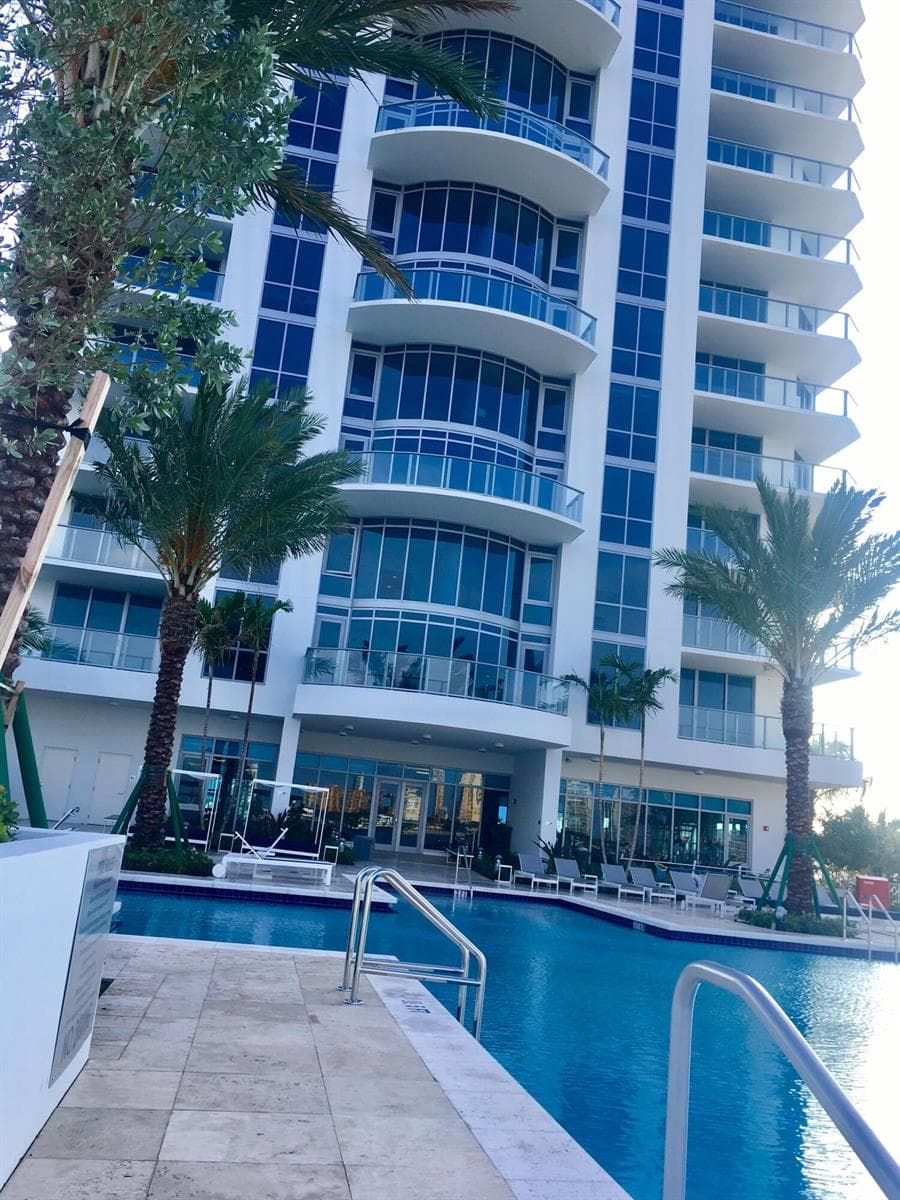 17111 BISCAYNE Boulevard 1903 photo 18