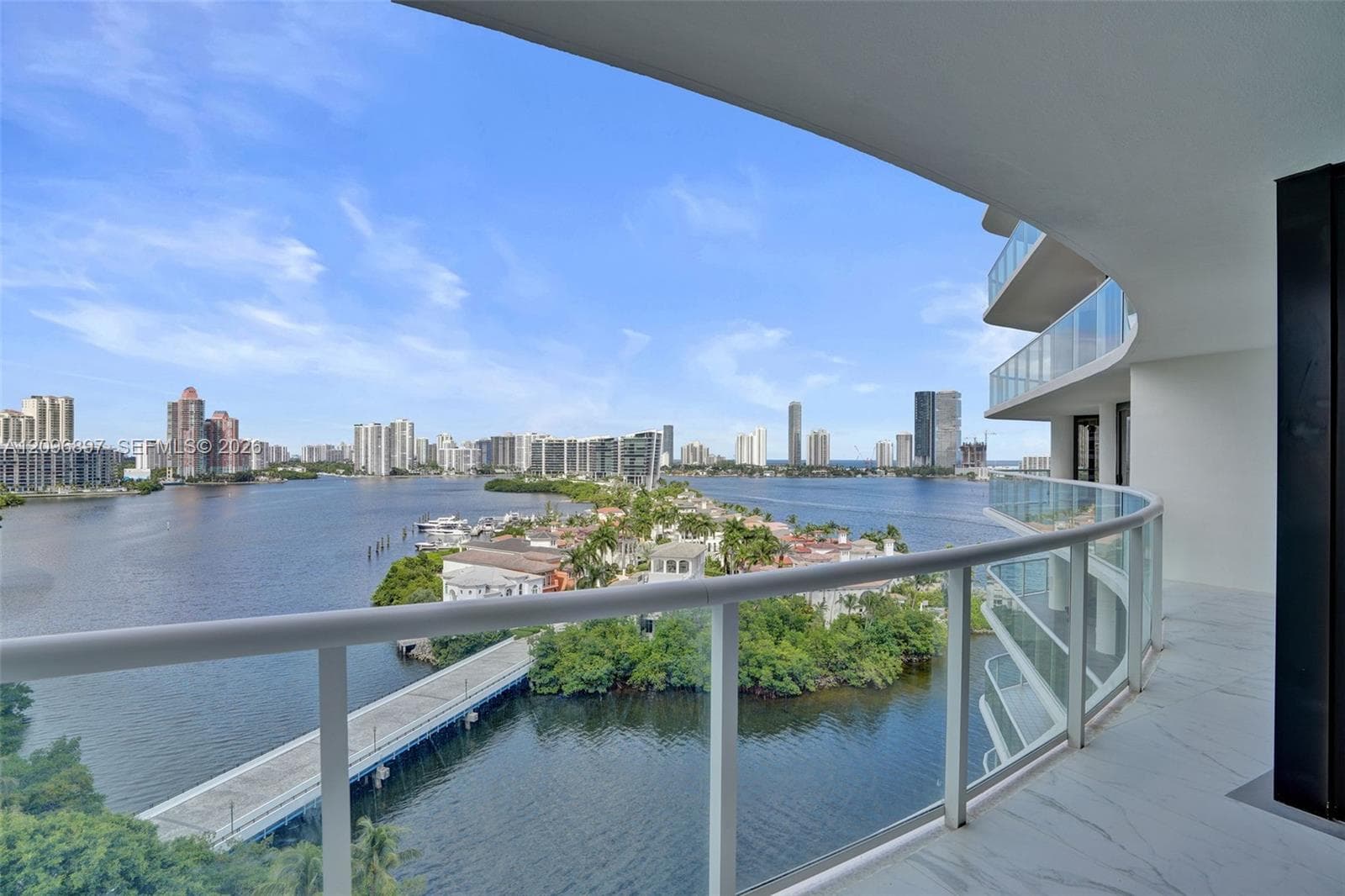 4000 Island Blvd 1205 photo 2