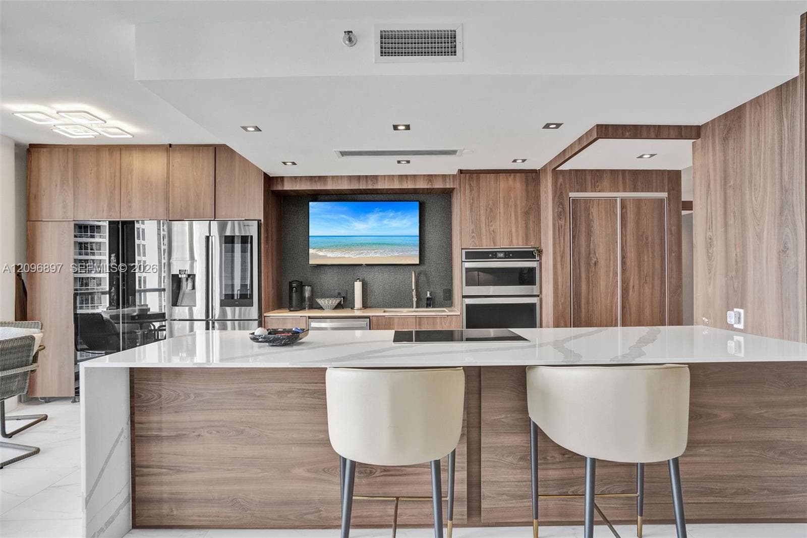 4000 Island Blvd 1205 photo 11
