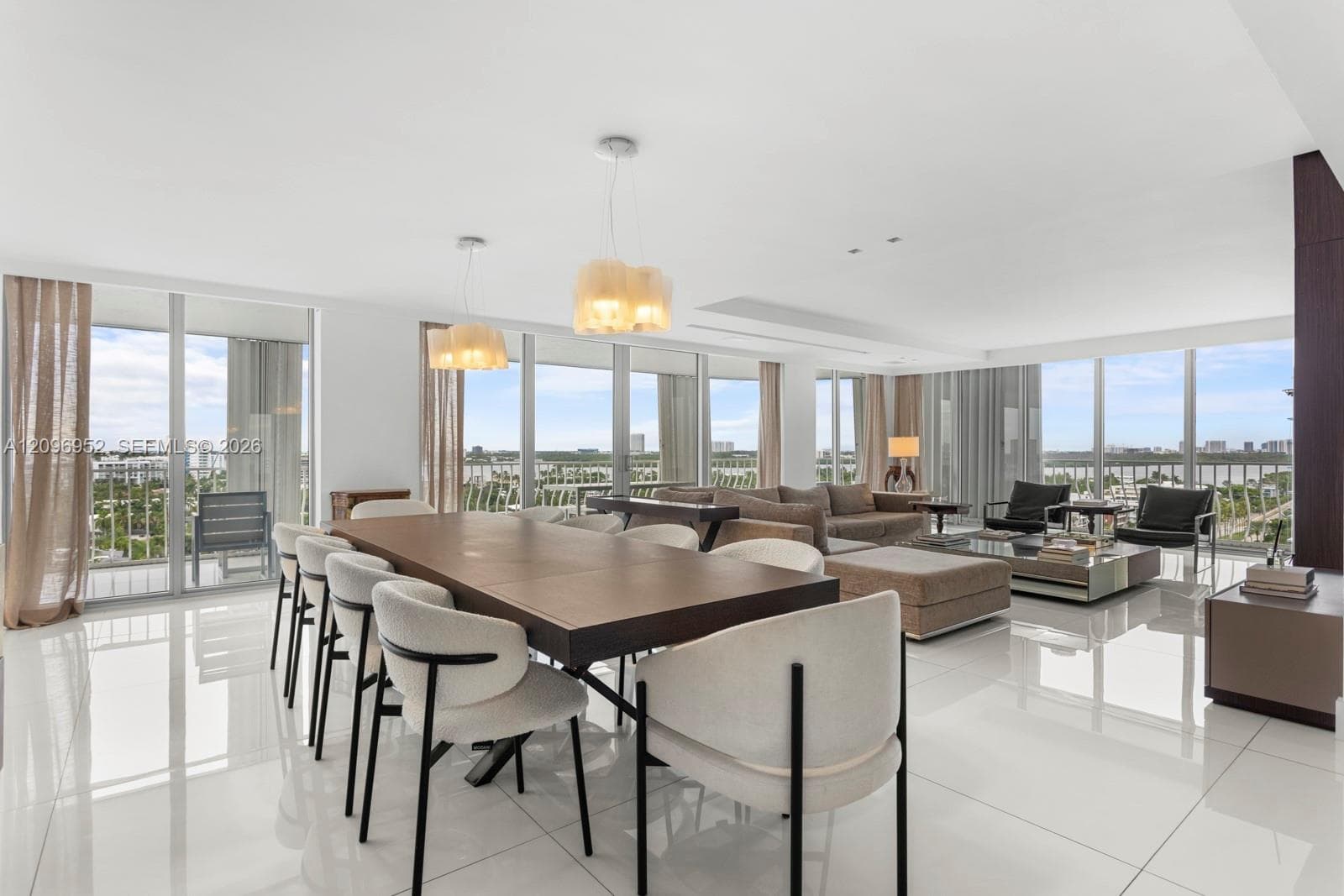 10155 Collins Avenue 1210 photo 1