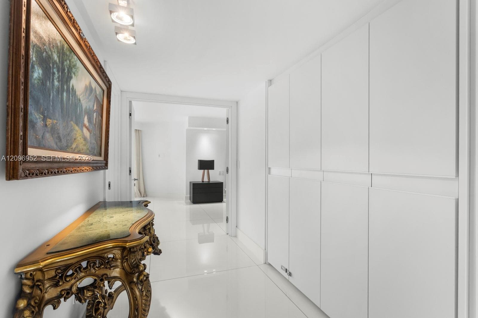 10155 Collins Avenue 1210 photo 24