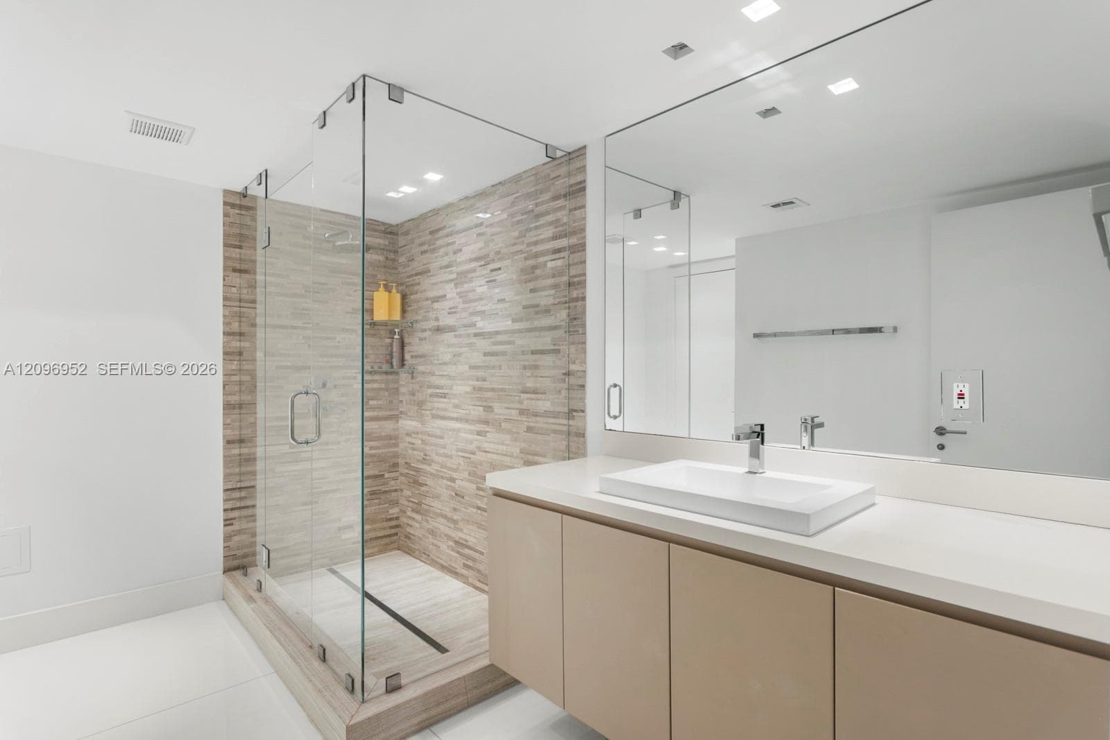 10155 Collins Avenue 1210 photo 19