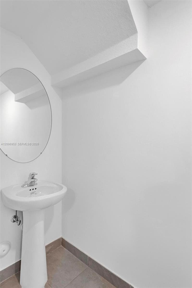 11924 SW 247th Ter . photo 9