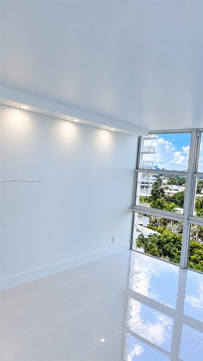 2841 N Ocean Blvd 1003 photo 16