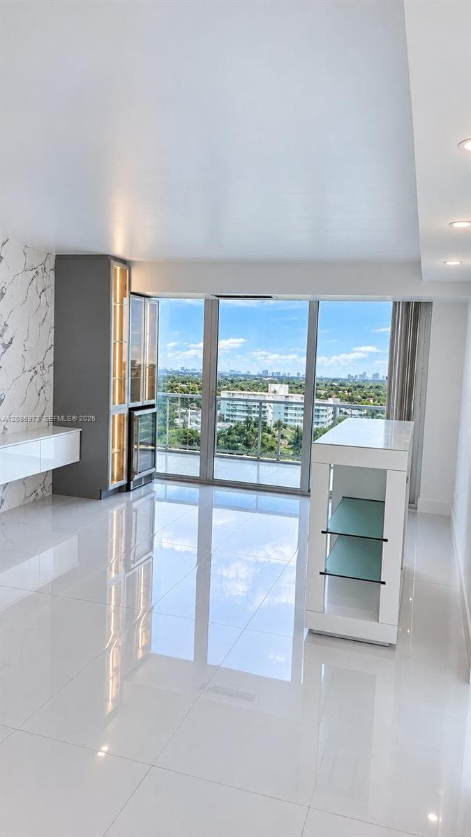 2841 N Ocean Blvd 1003 photo 7