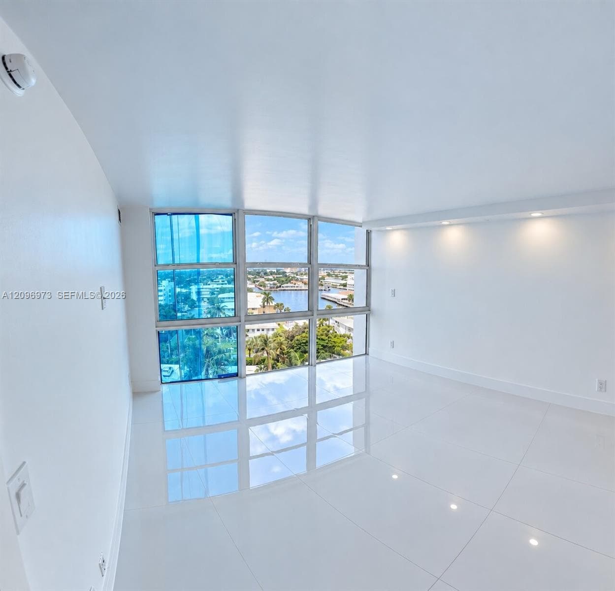 2841 N Ocean Blvd 1003 photo 20