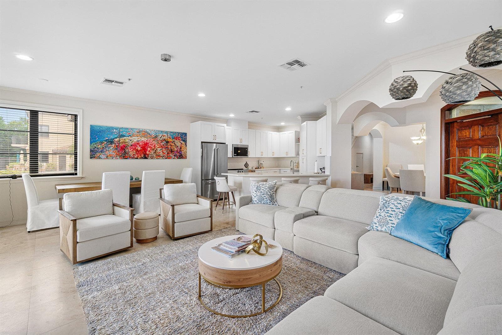 910 VIA VILLAGIO photo 18