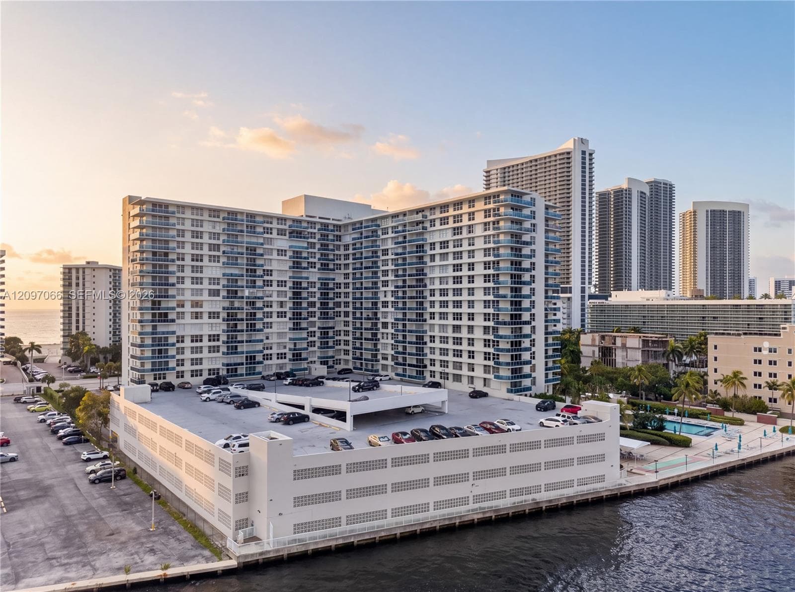 3800 S Ocean Dr 414 photo 17