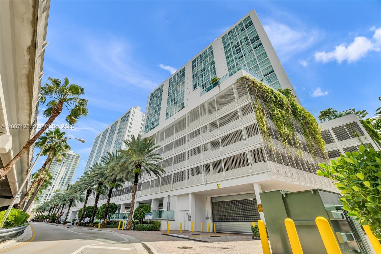 400 Sunny Isles Blvd 916 photo 1