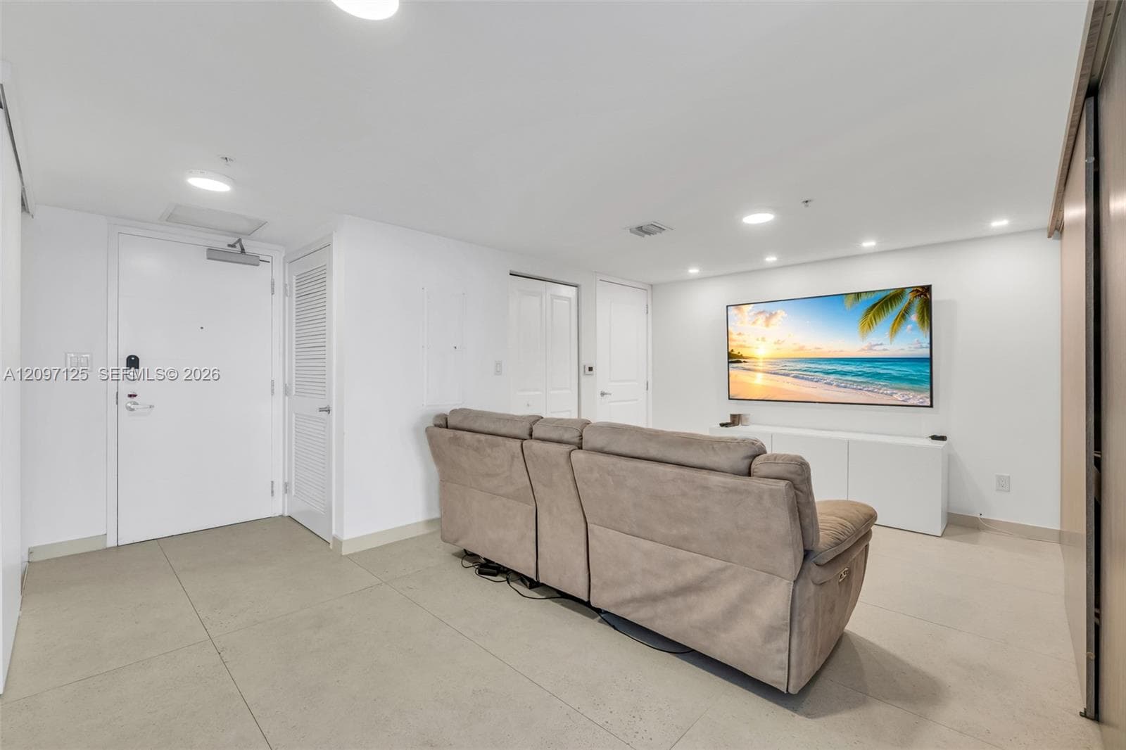 400 Sunny Isles Blvd 916 photo 14