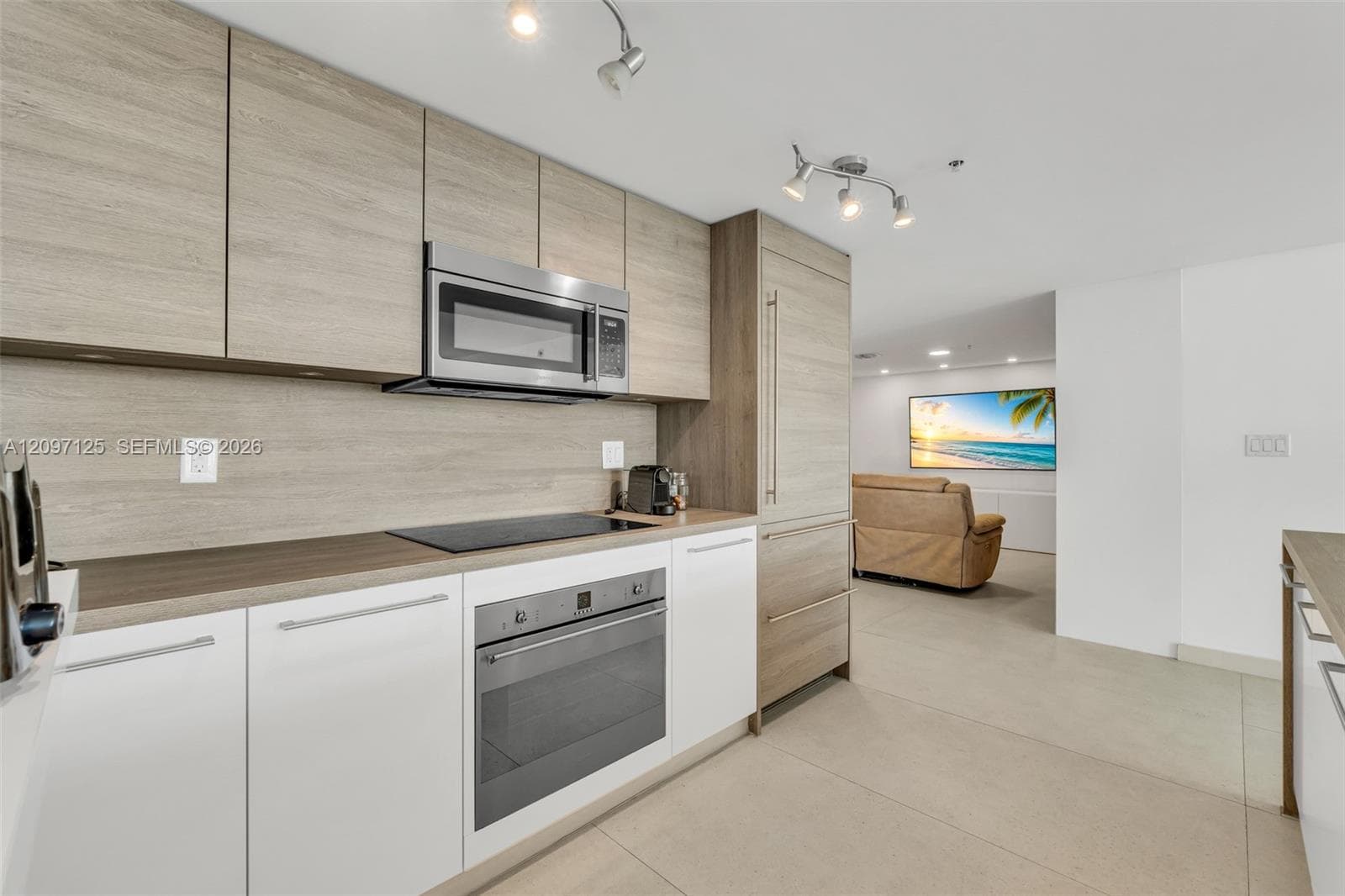 400 Sunny Isles Blvd 916 photo 21