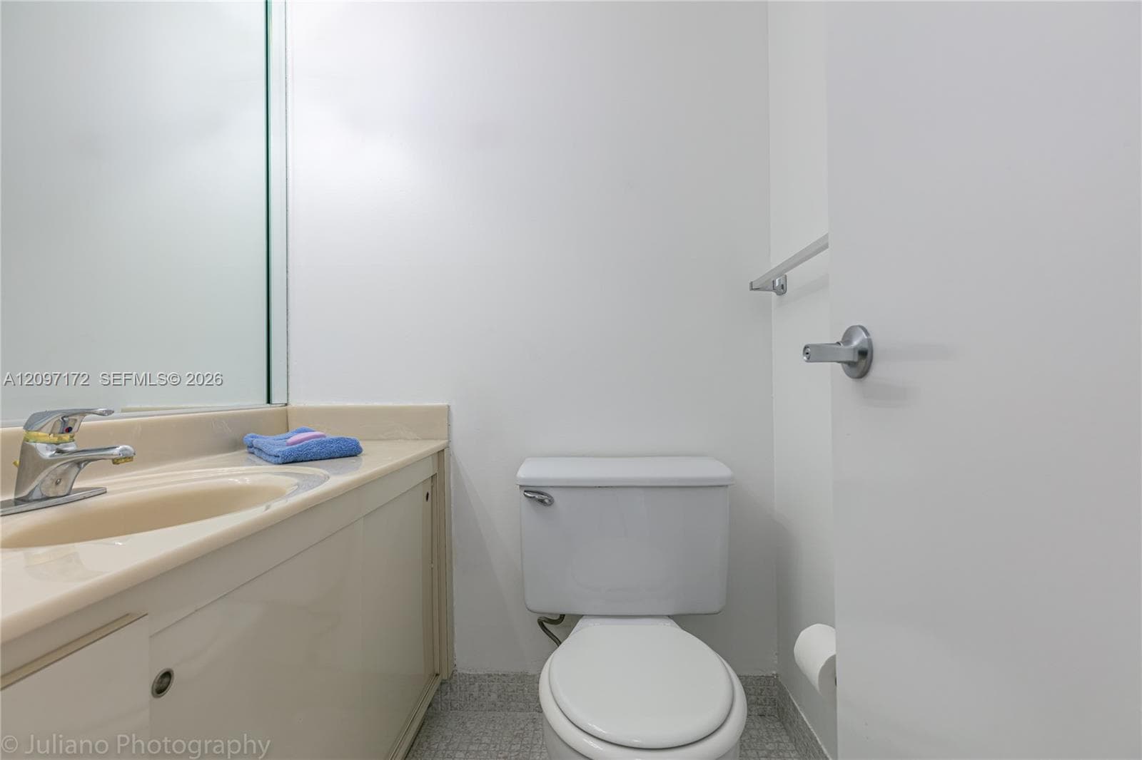 500 Bayview Dr 1818 photo 24