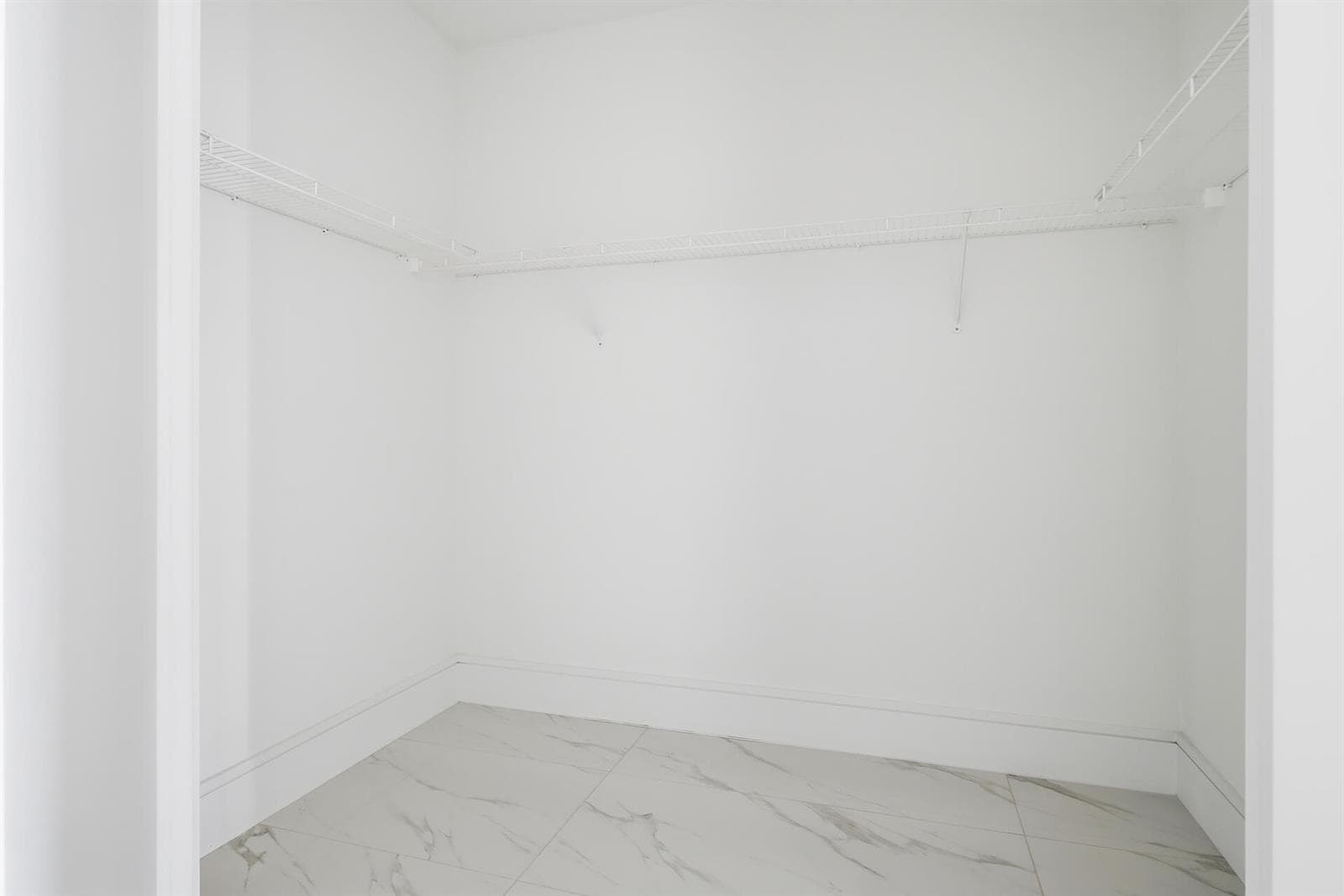 220 Lake Shore Drive 804 photo 23