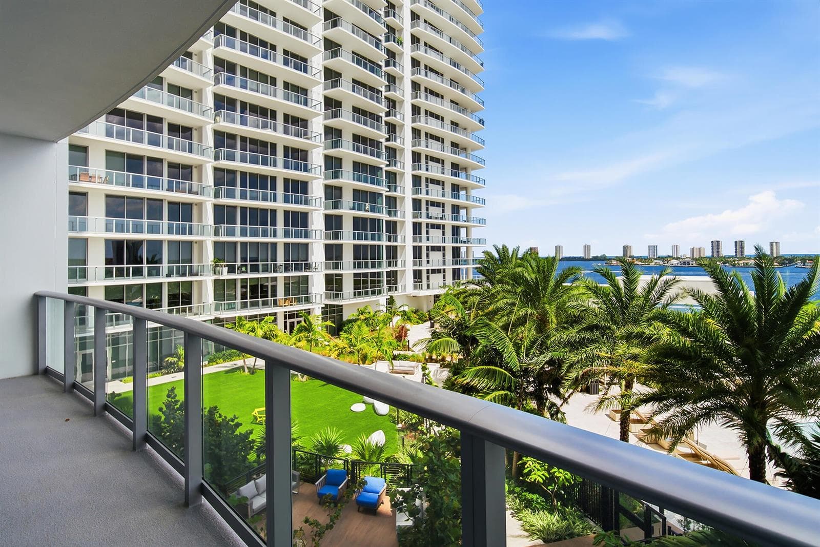220 Lake Shore Drive 804 photo 17