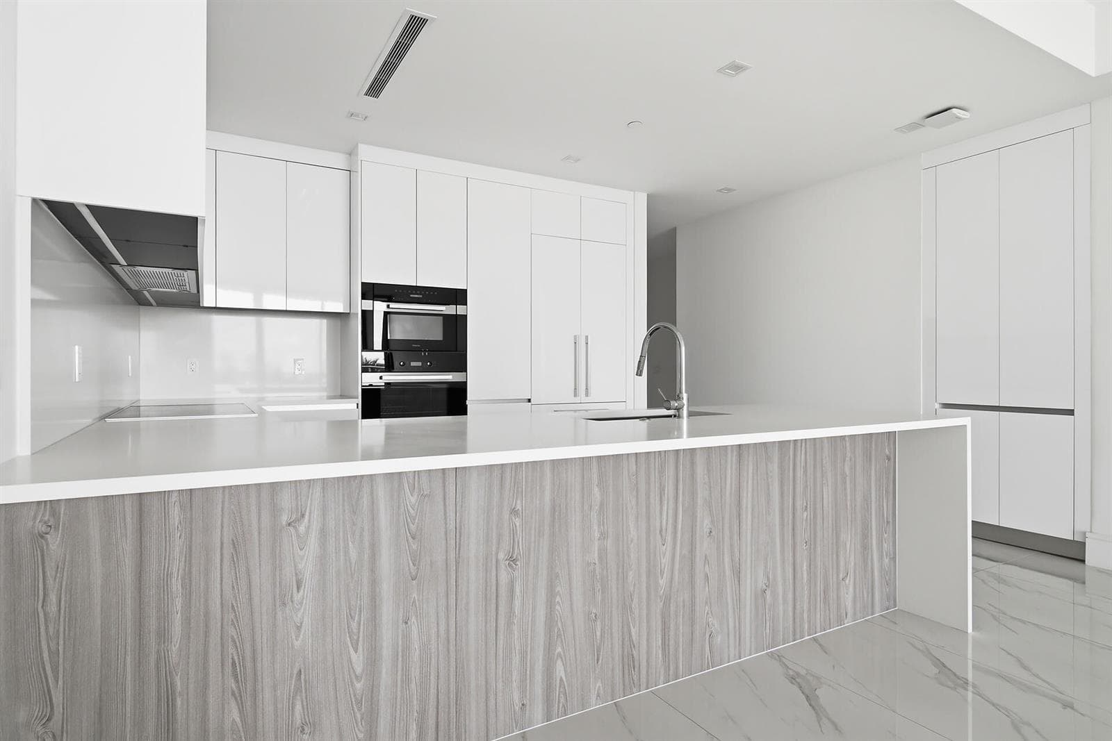 220 Lake Shore Drive 804 photo 16