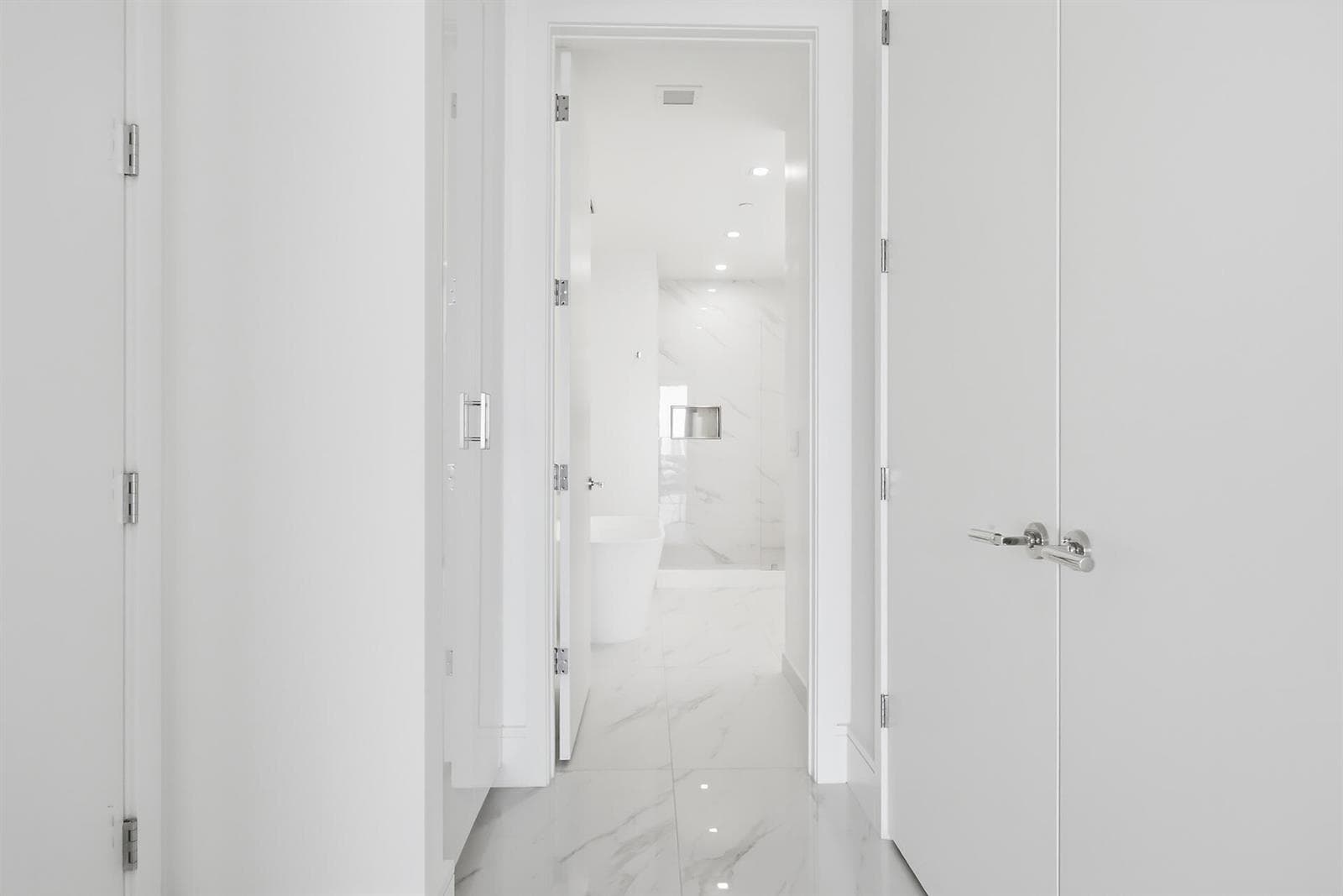 220 Lake Shore Drive 804 photo 22