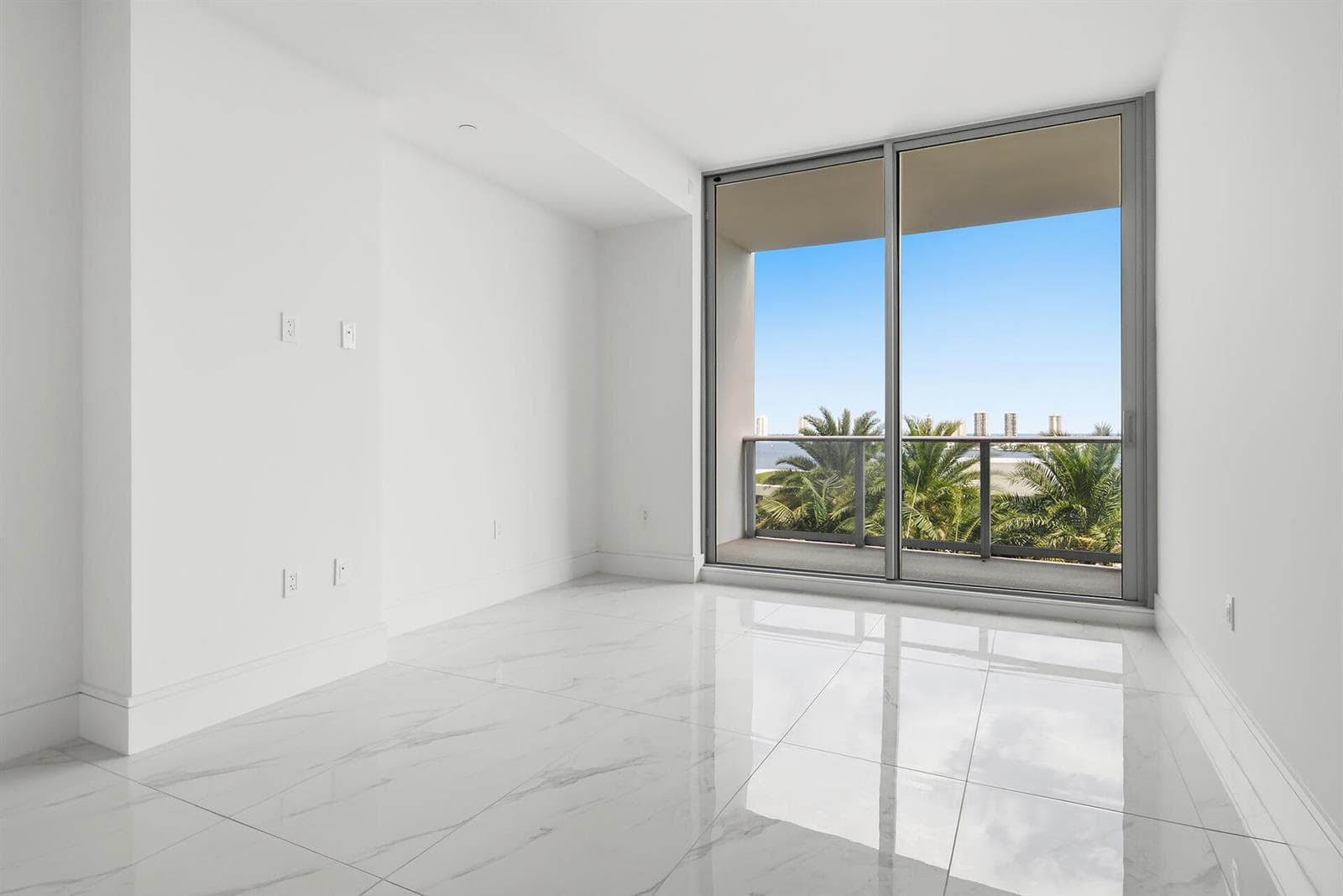 220 Lake Shore Drive 804 photo 7