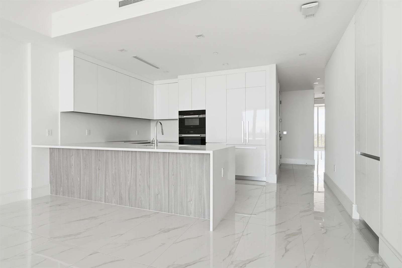 220 Lake Shore Drive 804 photo 14