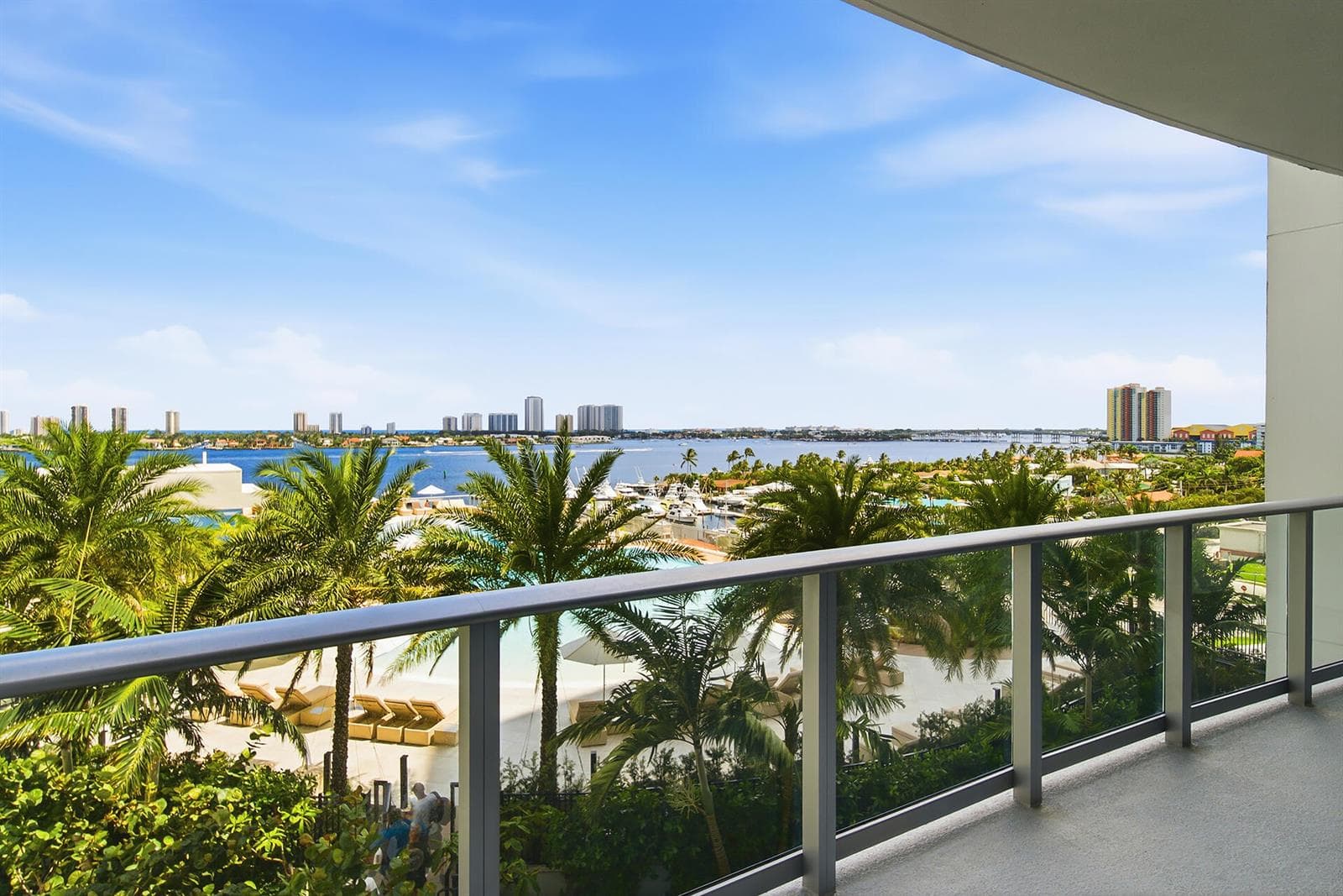 220 Lake Shore Drive 804 photo 18