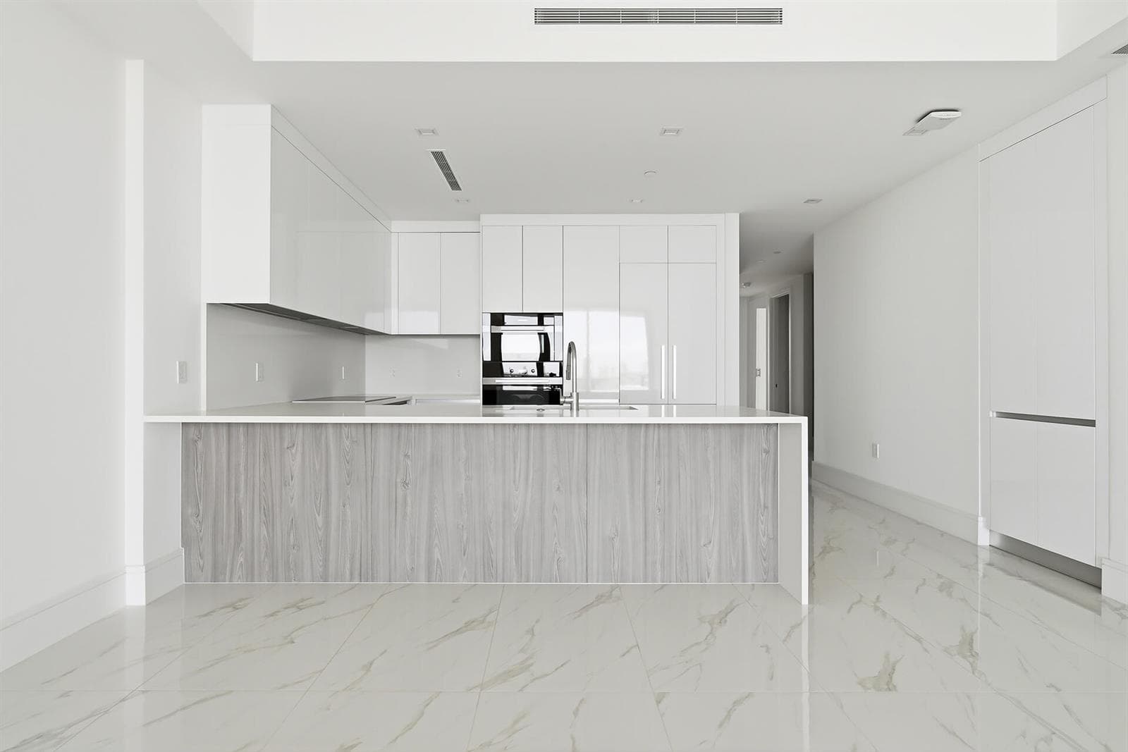 220 Lake Shore Drive 804 photo 15