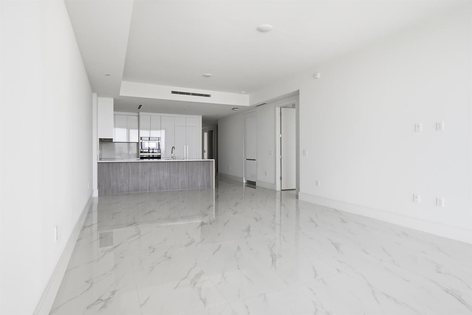 220 Lake Shore Drive 804 photo 4