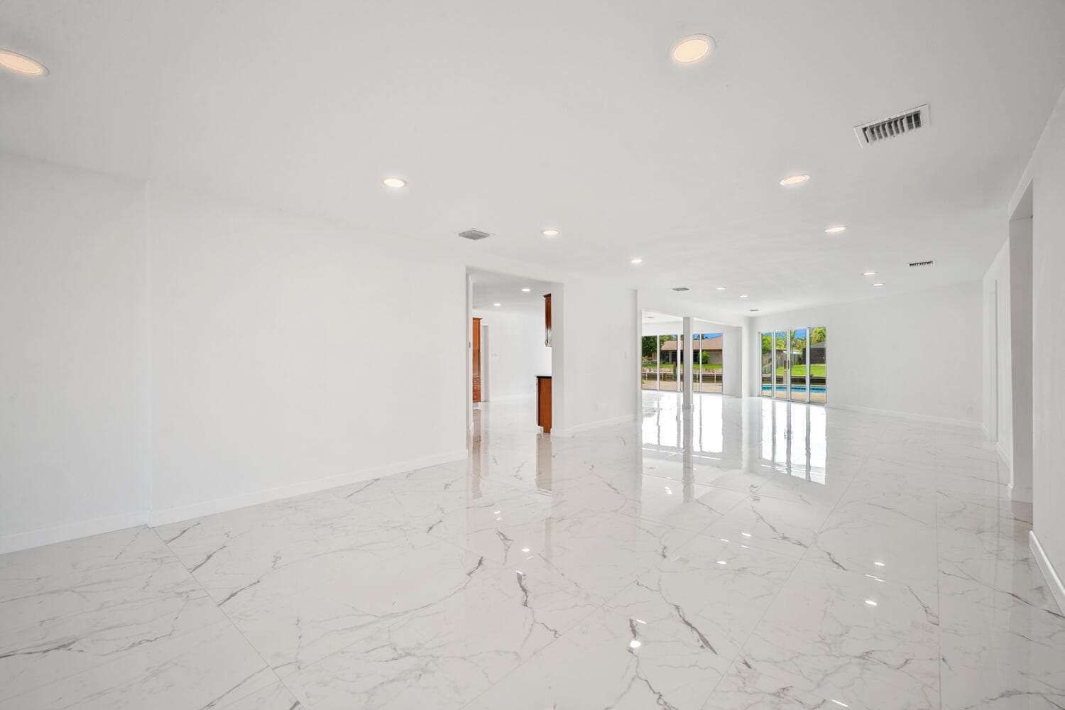 1718 Rio Vista Drive 5