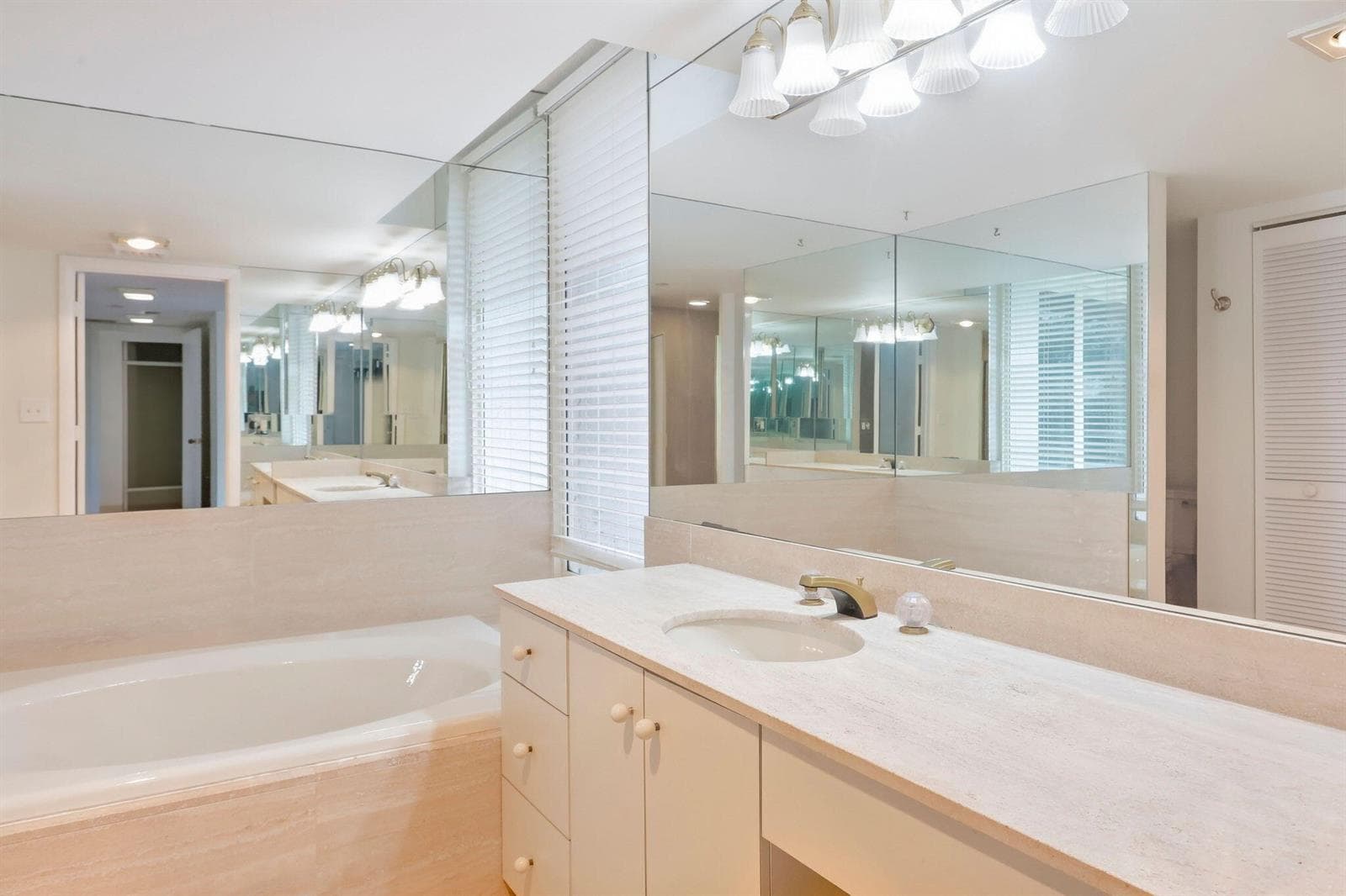 4101 N Ocean Boulevard 109 photo 22