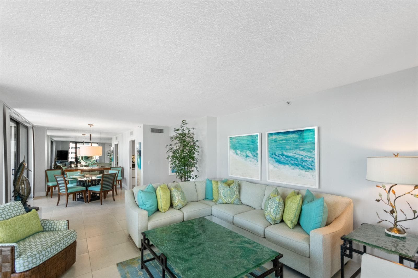 115 Lakeshore Drive 549 photo 2