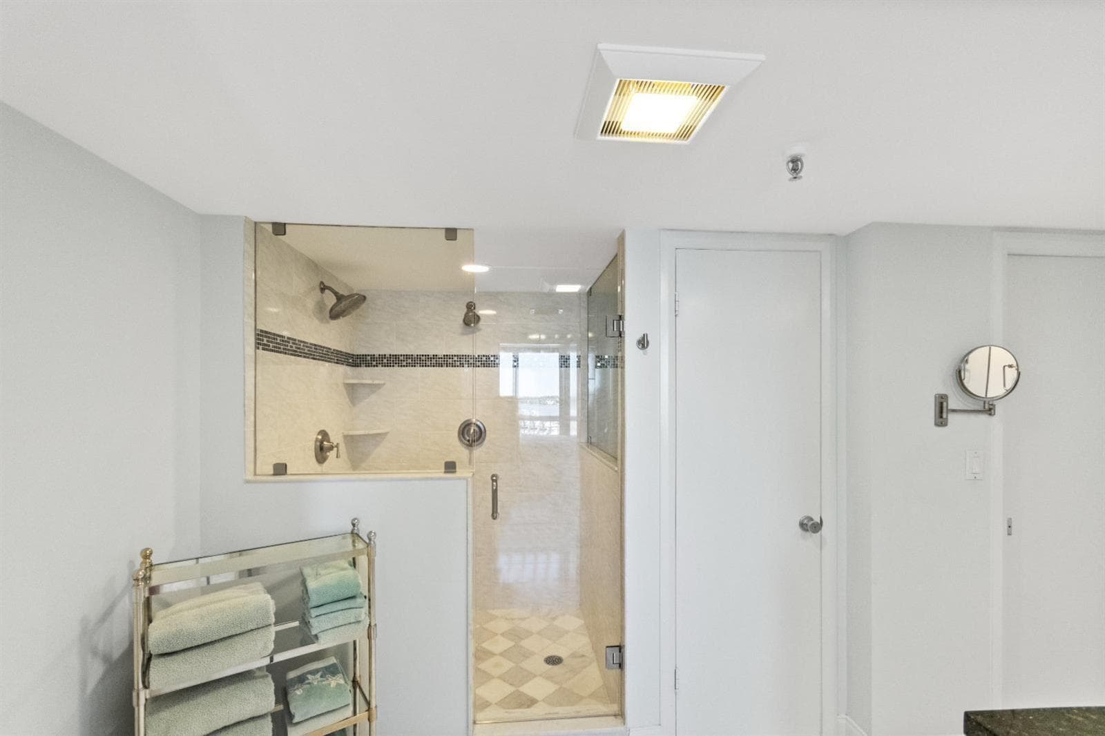 115 Lakeshore Drive 549 photo 12