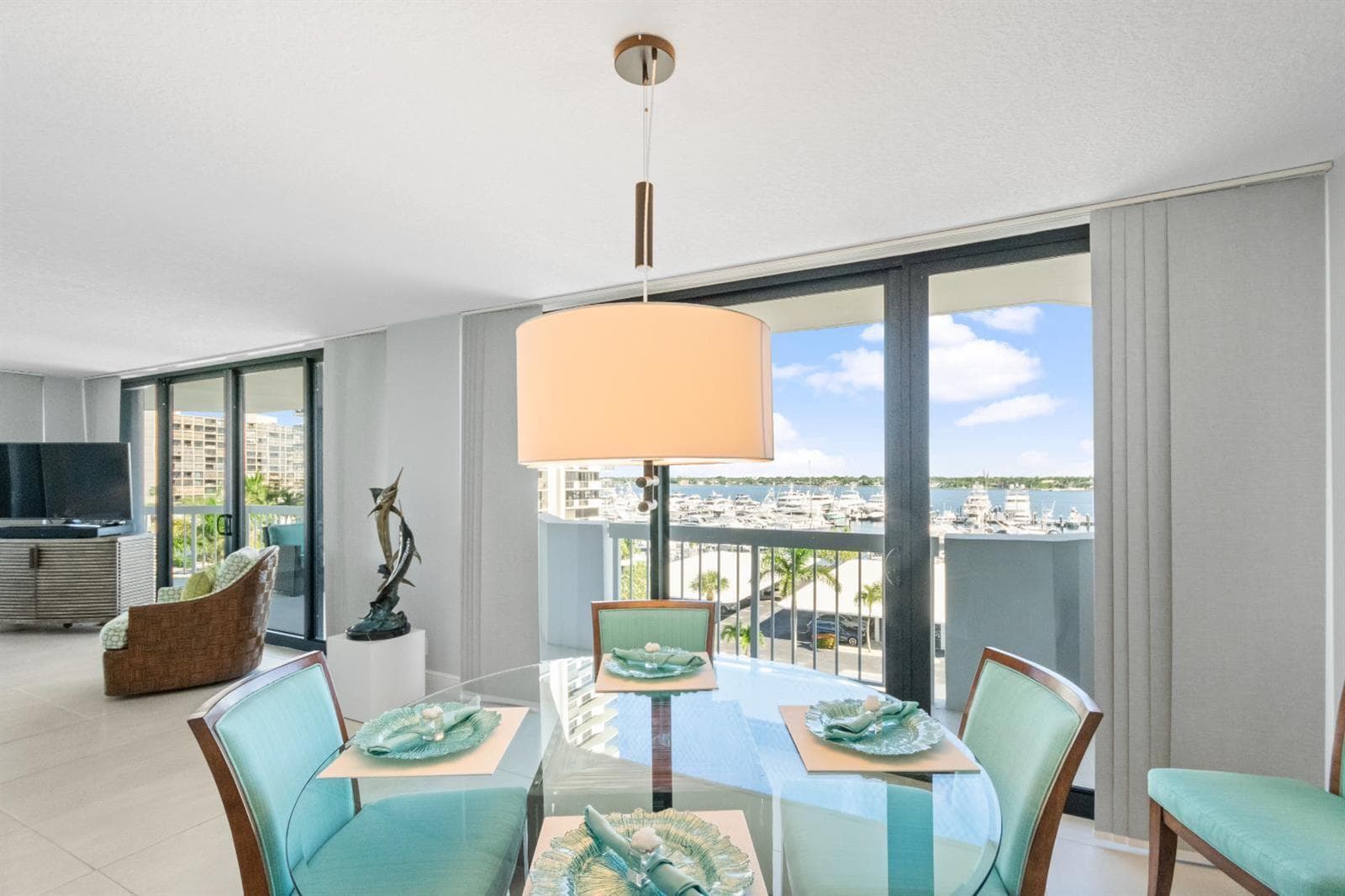 115 Lakeshore Drive 549 photo 1