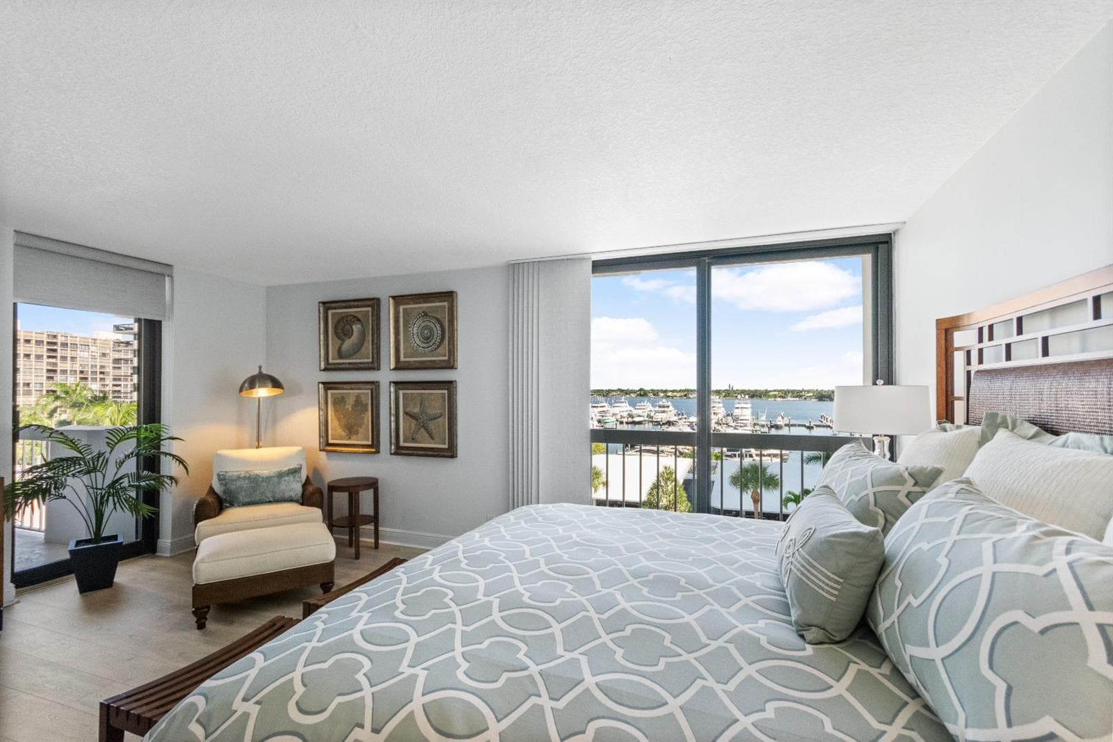 115 Lakeshore Drive 549 photo 10