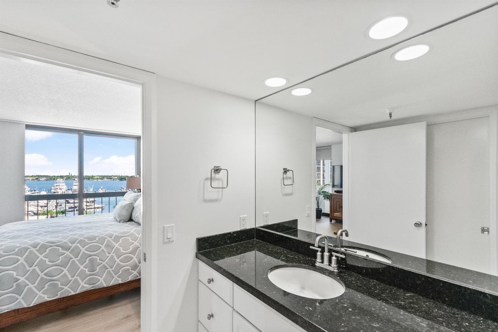 115 Lakeshore Drive 549 photo 15